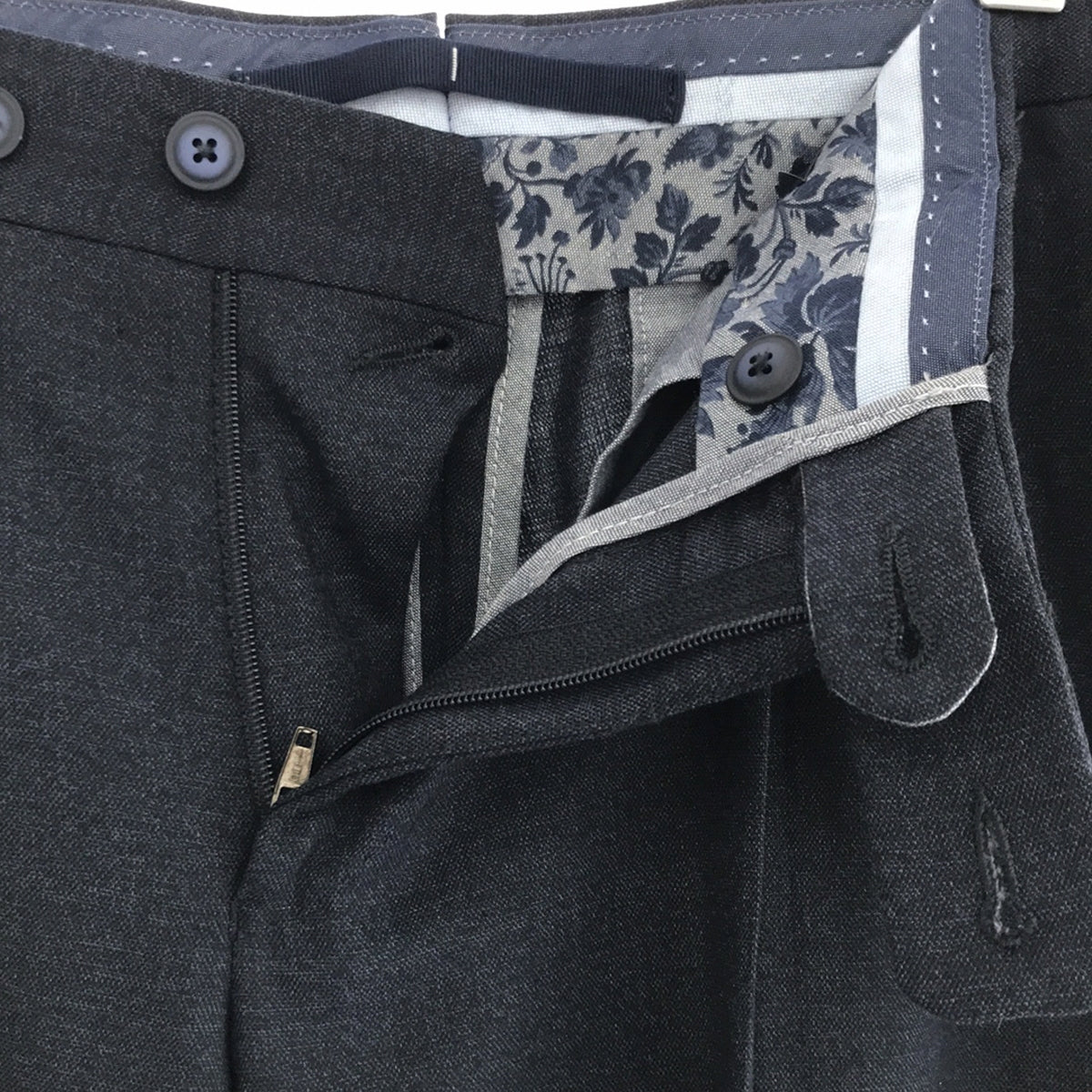 Vigano | Tuck Slacks | 46 | Navy | Men's