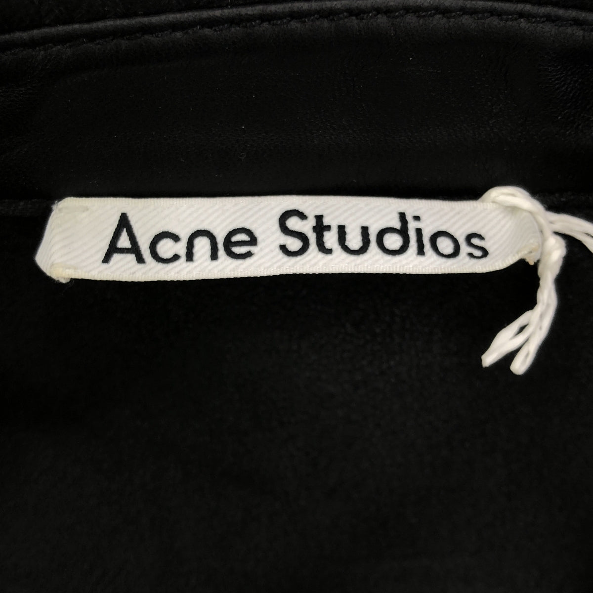 【미품】 Acne Studios / 여드름 스튜디오 | 램 가죽 플레어 슬리브 셔츠 재킷 | 32 | 블랙 | 여성