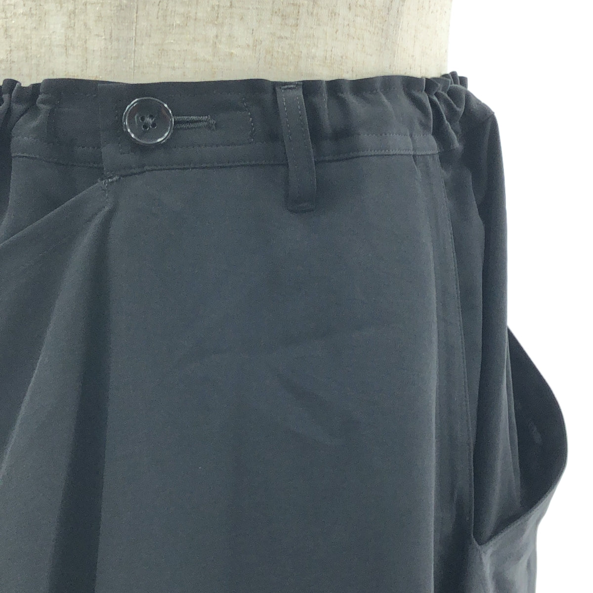 [狀況極佳] Ground Y | 三醋酸纖維不對稱抽繩寬腿休閒褲 | 3碼 | 黑色 | 男款