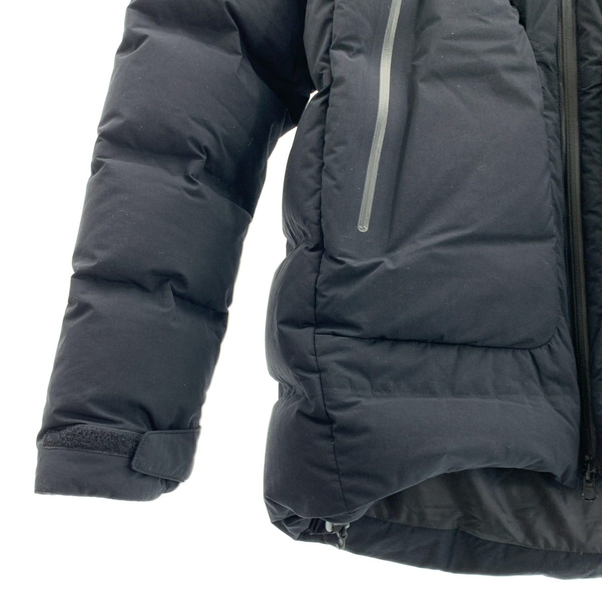 [狀況極佳] Goldwin Spur 羽絨服，Gore-Tex 光電羽絨服，M 碼，黑色，男款