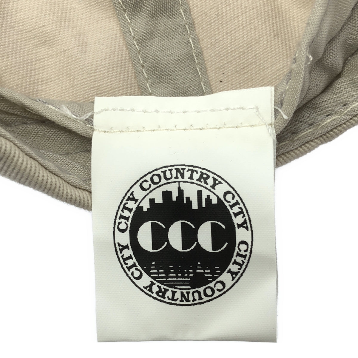 [新品] CITY COUNTRY CITY | 2024 秋冬 | 刺繡LOGO斜紋棉質棒球帽 | F碼 | 象牙白/黑色 | 男款