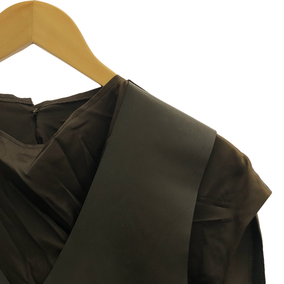 [品相良好] 小野友美 |皮革側拉鍊套頭背心/含內衣 | 40 |深棕色 |女性的