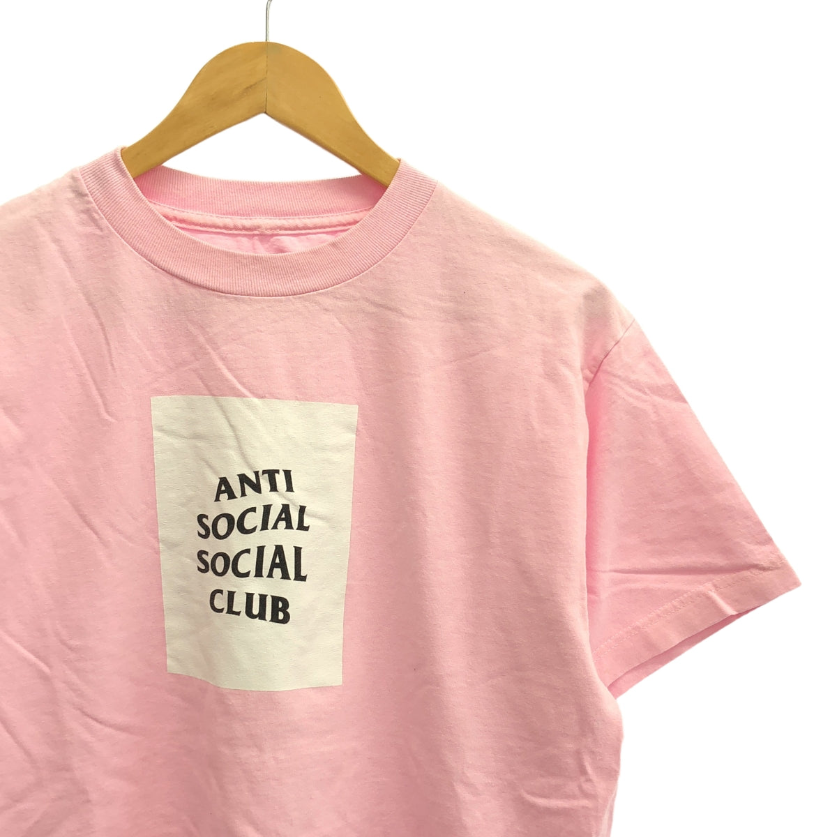 ANTI SOCIAL SOCIAL CLUB / アンチソーシャルソーシャルクラブ | スクエアロゴプリント Tシャツ | M | ピンク | メンズ