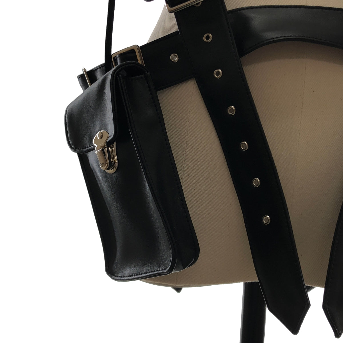 24ss 新品 ケイニノミヤ ギャルソン 変形 ボンテージ スカート 吊り 金具 noir kei ninomiya / ノワールケイニノミヤ – KLD