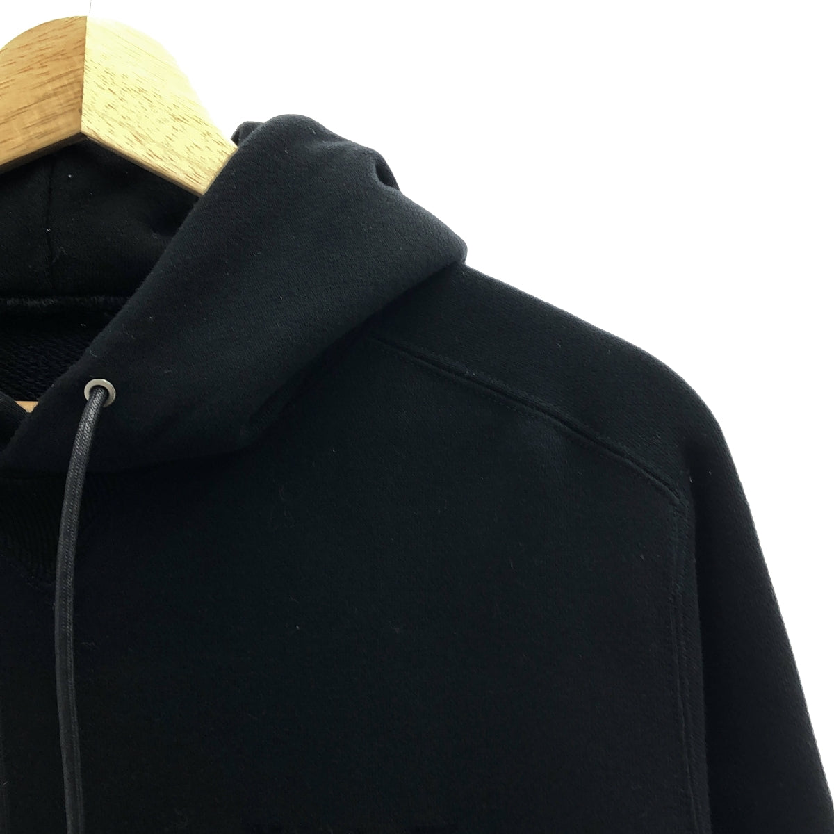 sacai / サカイ | 2025SS | WTAPS Flock Print Hoodie ダブルタップス フロッキープリント パーカー | 2 | ブラック | メンズ