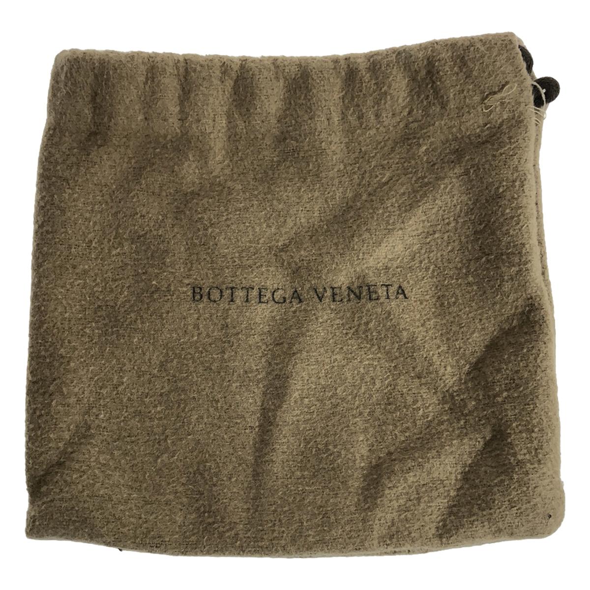 BOTTEGA VENETA / ボッテガヴェネタ | チャーム付き イントレチャート 編み込み レザー ブレスレット |