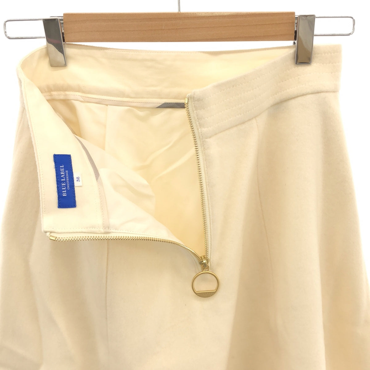 BLUE LABEL CRESTBRIDGE / 블루 라벨 크레스트 브릿지 | 울 플레어 스커트 | 38 | 화이트 | 여성