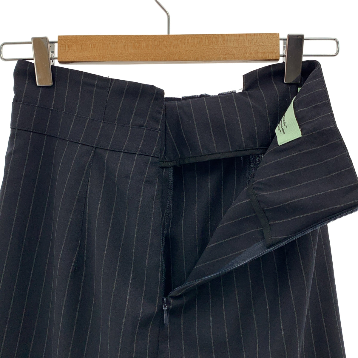 Off-White / 오프 화이트 | 울 스트라이프 비대칭 주름 치마 | XS |