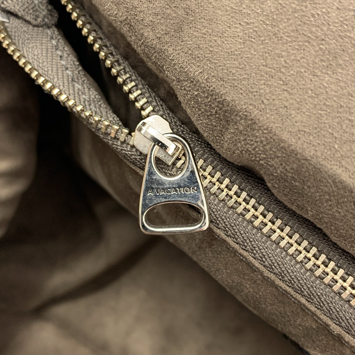 [近新] A VACATION | 2020 秋冬系列 | PILLOW 手拿包 | 橘色/灰色 | 女款