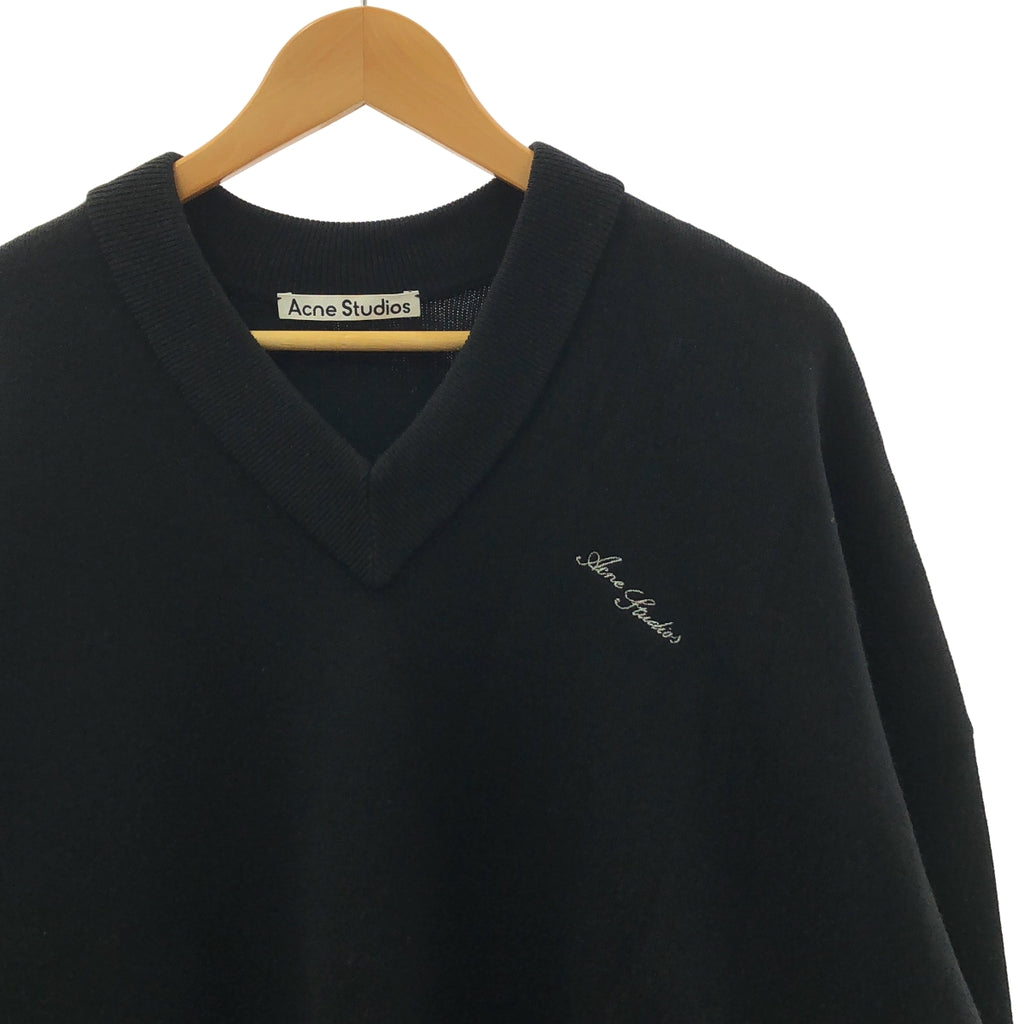 Acne Studios / 여드름 스튜디오 | 모직 혼합 로고 자수 오버 사이즈 V 넥 니트 | XS | 남성