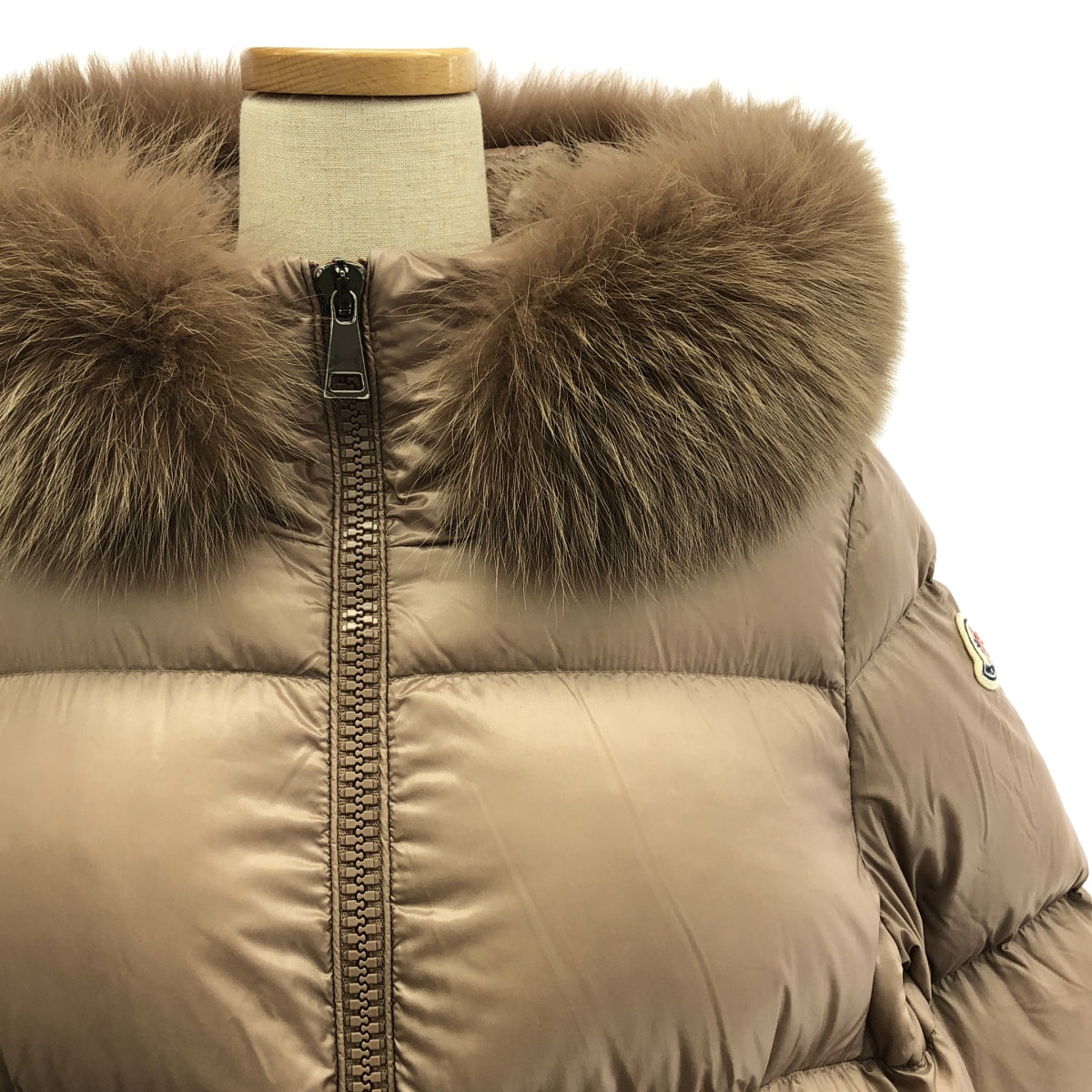 【美品】  MONCLER / モンクレール | SERIFUR セリファー フーデッドダウンジャケット | 1 | ベージュ系 | レディース