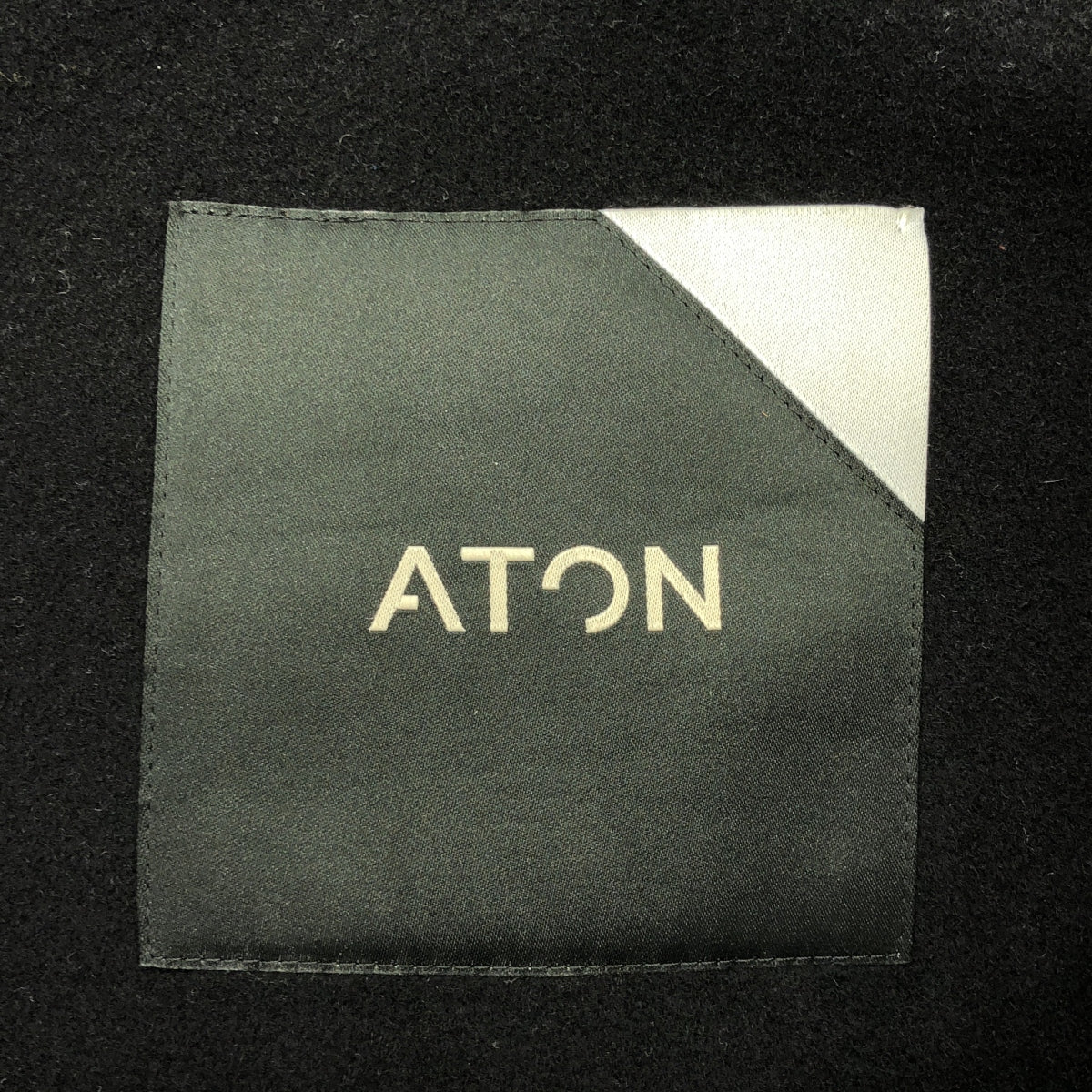 ATON / 에이턴 | Air Weather Short Mods Coat 에어 웨더 쇼트 모즈 코트 | 02 | 차콜 | 남성