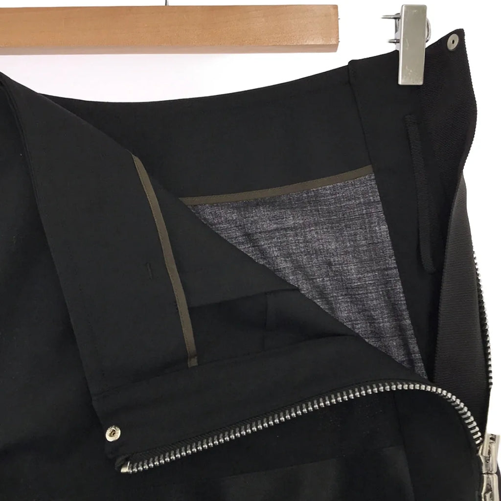 sacai / サカイ | 2023SS | MINI SKIRT WITH ASYMMETRICAL HEM スカート | 1 | ブラック | レディース