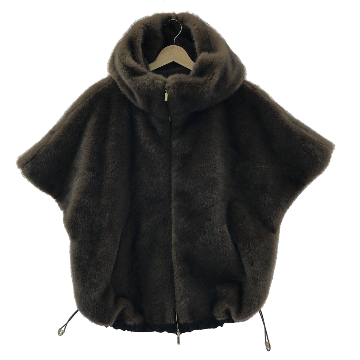 Eimee Law | 仿貂皮披肩外套 | F碼 | 女款