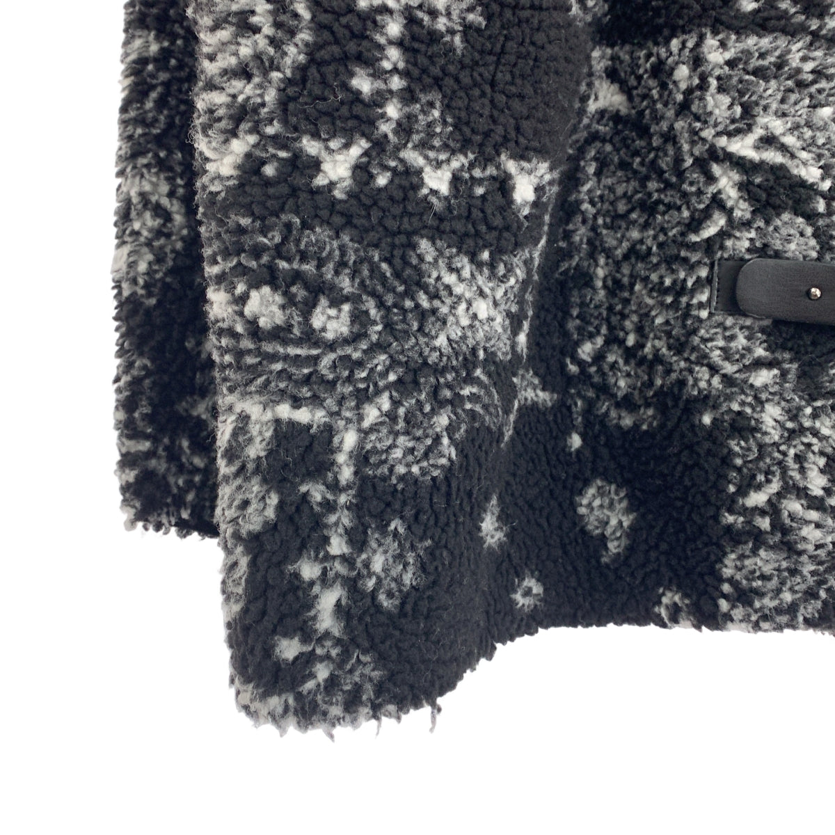 Stunning Lure | 羊毛圍巾無領外套 | 2 碼 | 黑色/白色 | 女款