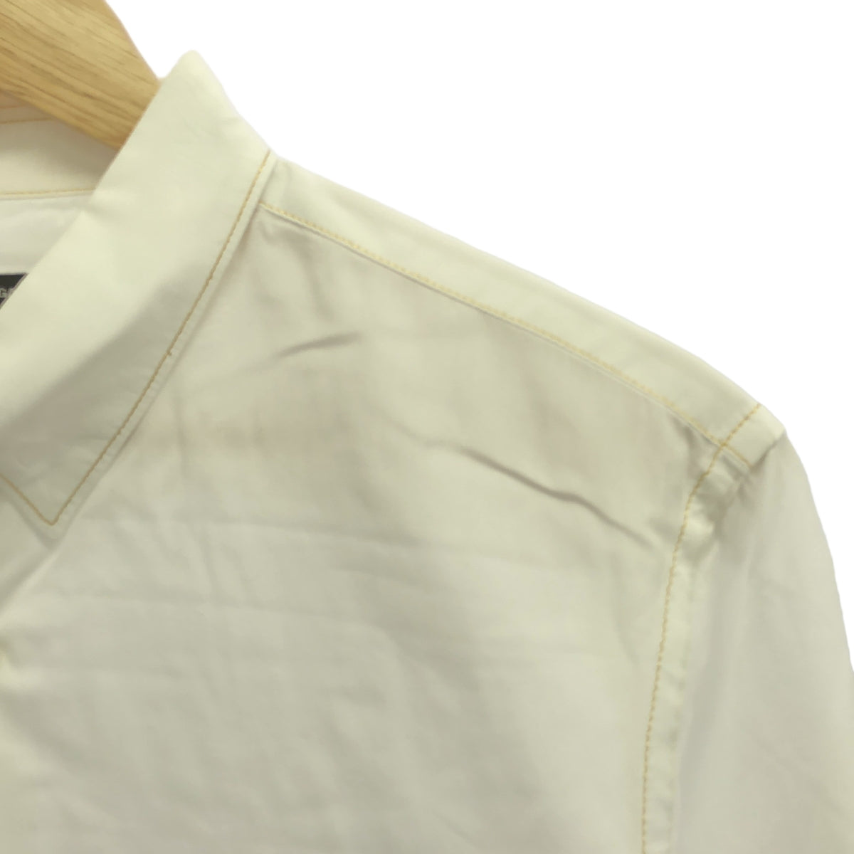 COMME des GARCONS HOMME PLUS | 2007春夏 |附扣領金色針腳棉質襯衫 | M |白色/金色 |男士