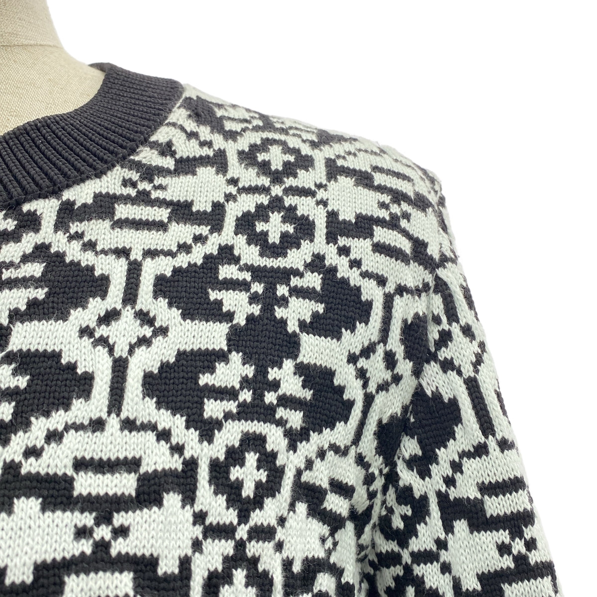 [狀況極佳] COMME des GARÇONS | 全身印花提花後開鏤空針織毛衣 | 帶襯裡 | 白色/黑色 | 女款