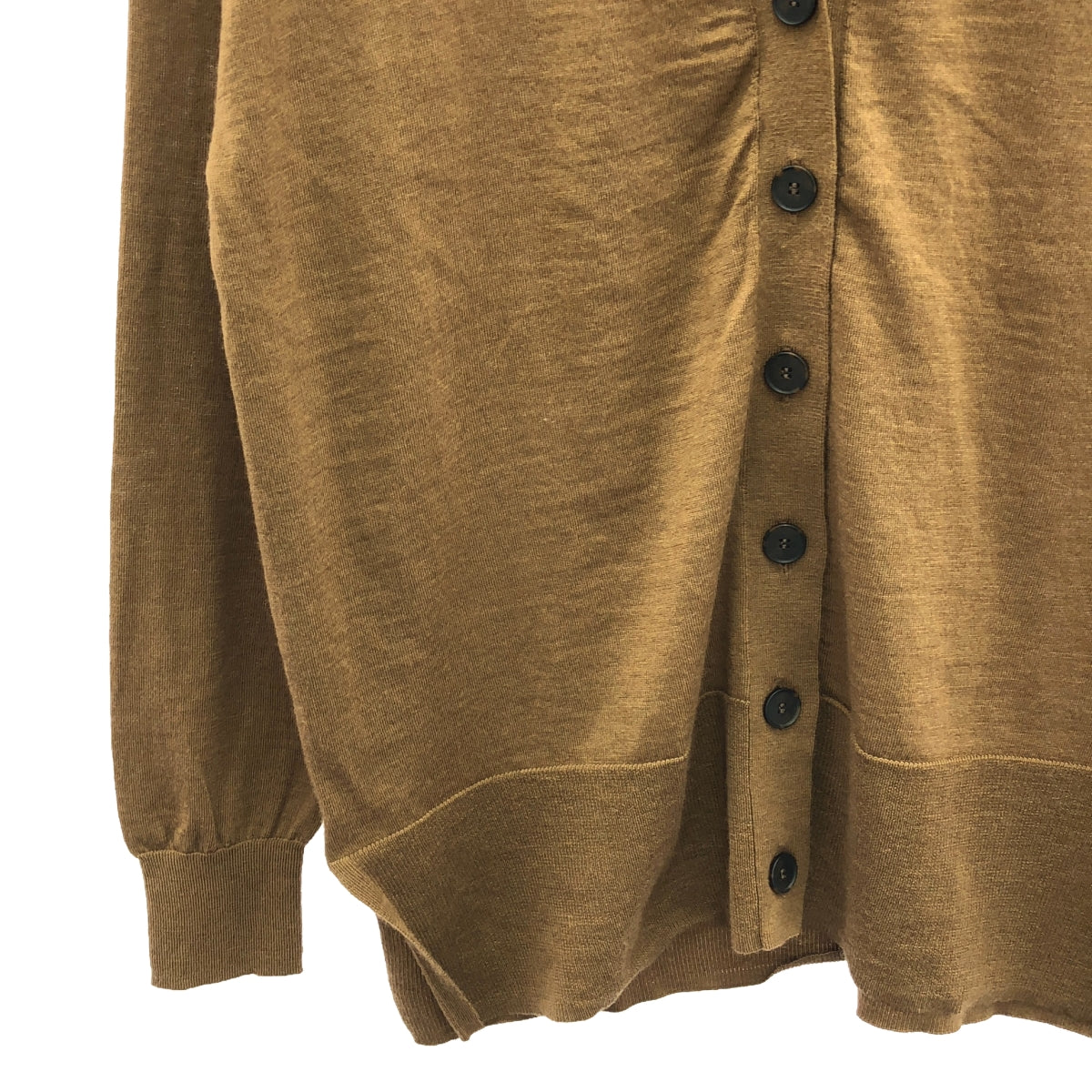 一塵不染 | 2023秋冬 | 18G V領衫 | F |駱駝 |女性的