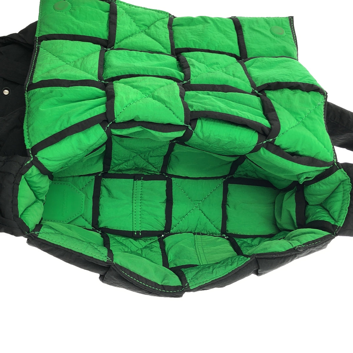 BOTTEGA VENETA / ボッテガヴェネタ | Padded Tech Cassette パデッド テック カセット ショルダーバッグ |