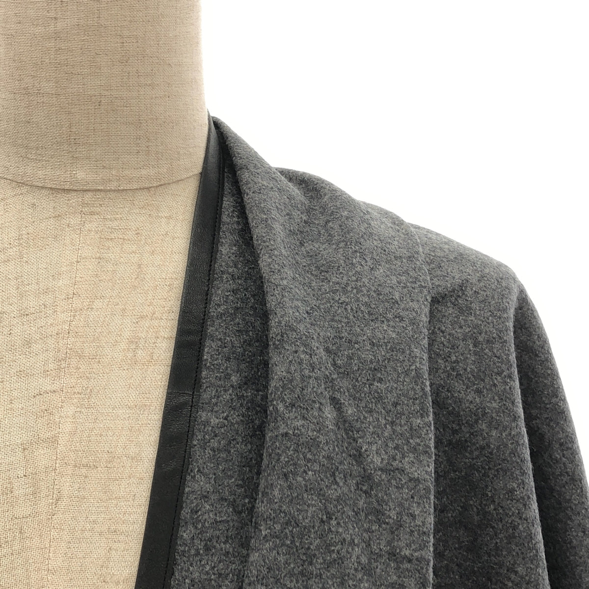 Rautus | Wool Lamb Leather Piping Shawl Cape Coat | F | Grey | Women's