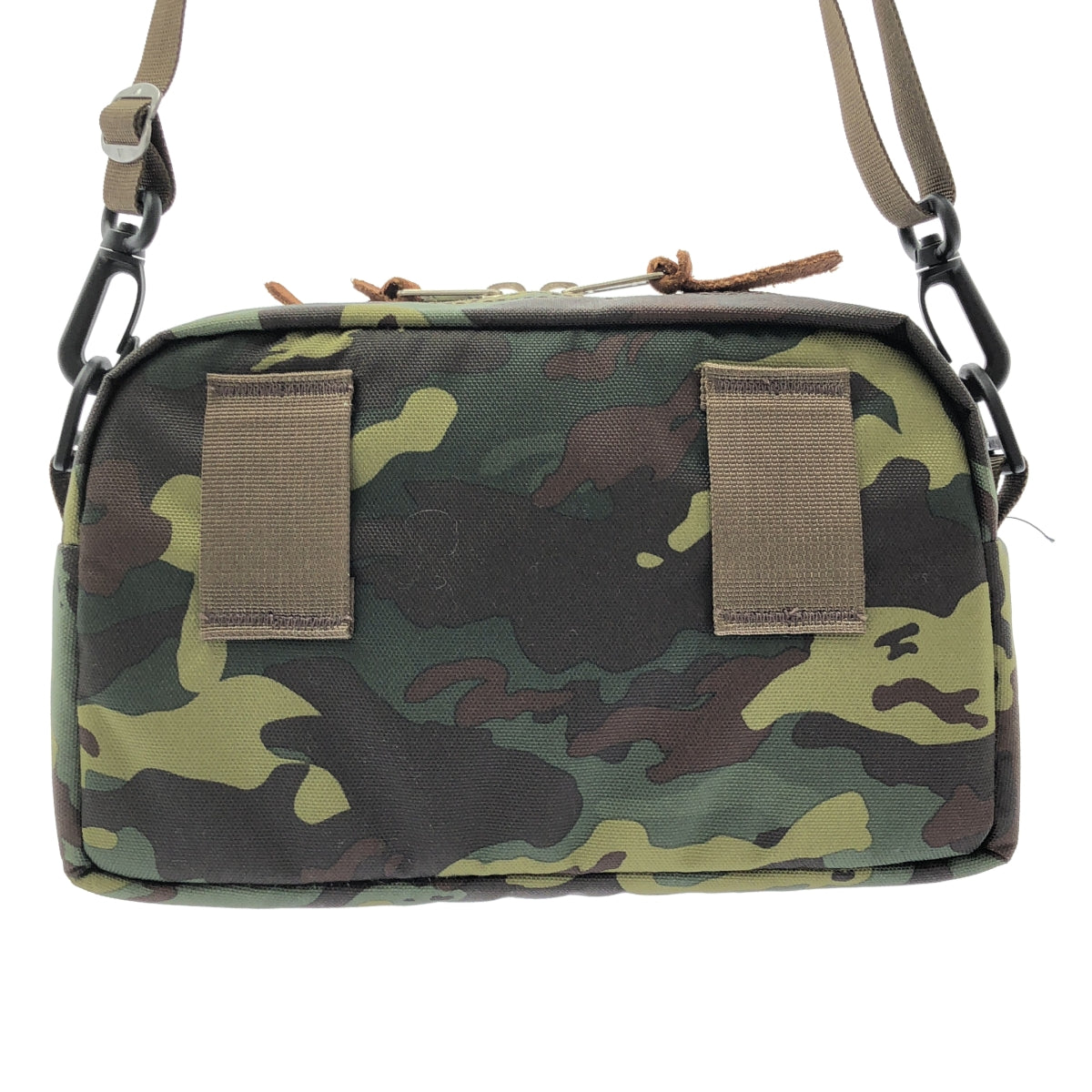 GREGORY / 그레고리 | 총 무늬 위장 위장 로고 패딩 숄더백 / 유니섹스 | M | 카키 | 남성