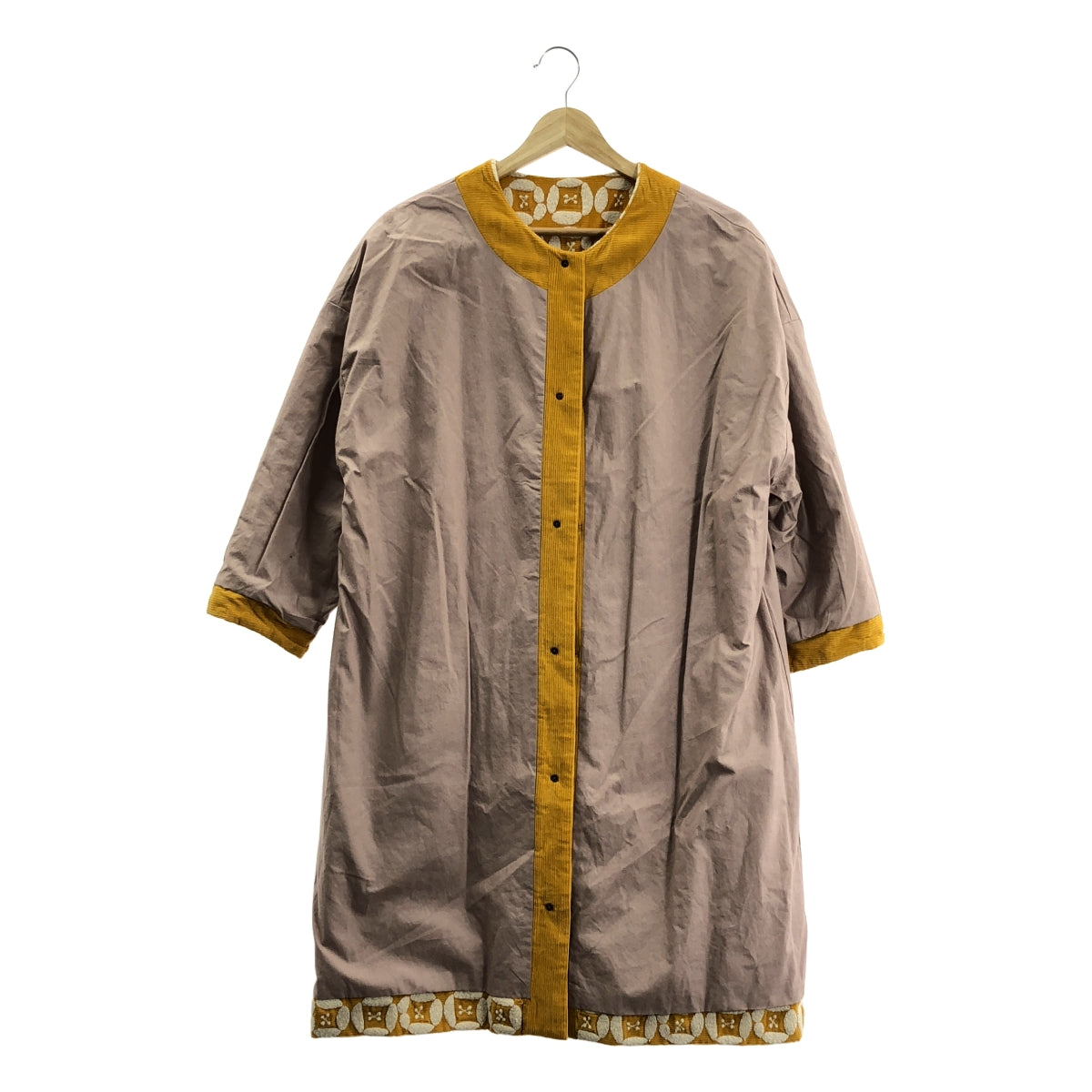 [狀況極佳] mina perhonen | dear | 刺繡無領大衣 | 全襯裡 | 38碼 | 芥末黃 | 女款