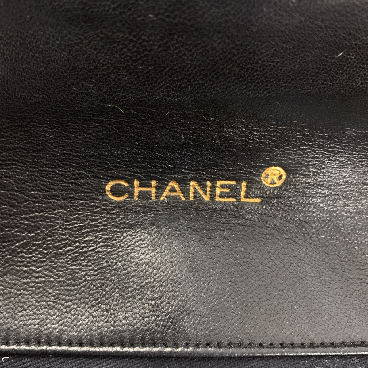CHANEL / 샤넬 | 램 스킨 턴록 웨이브 스티치 체인 숄더백 |