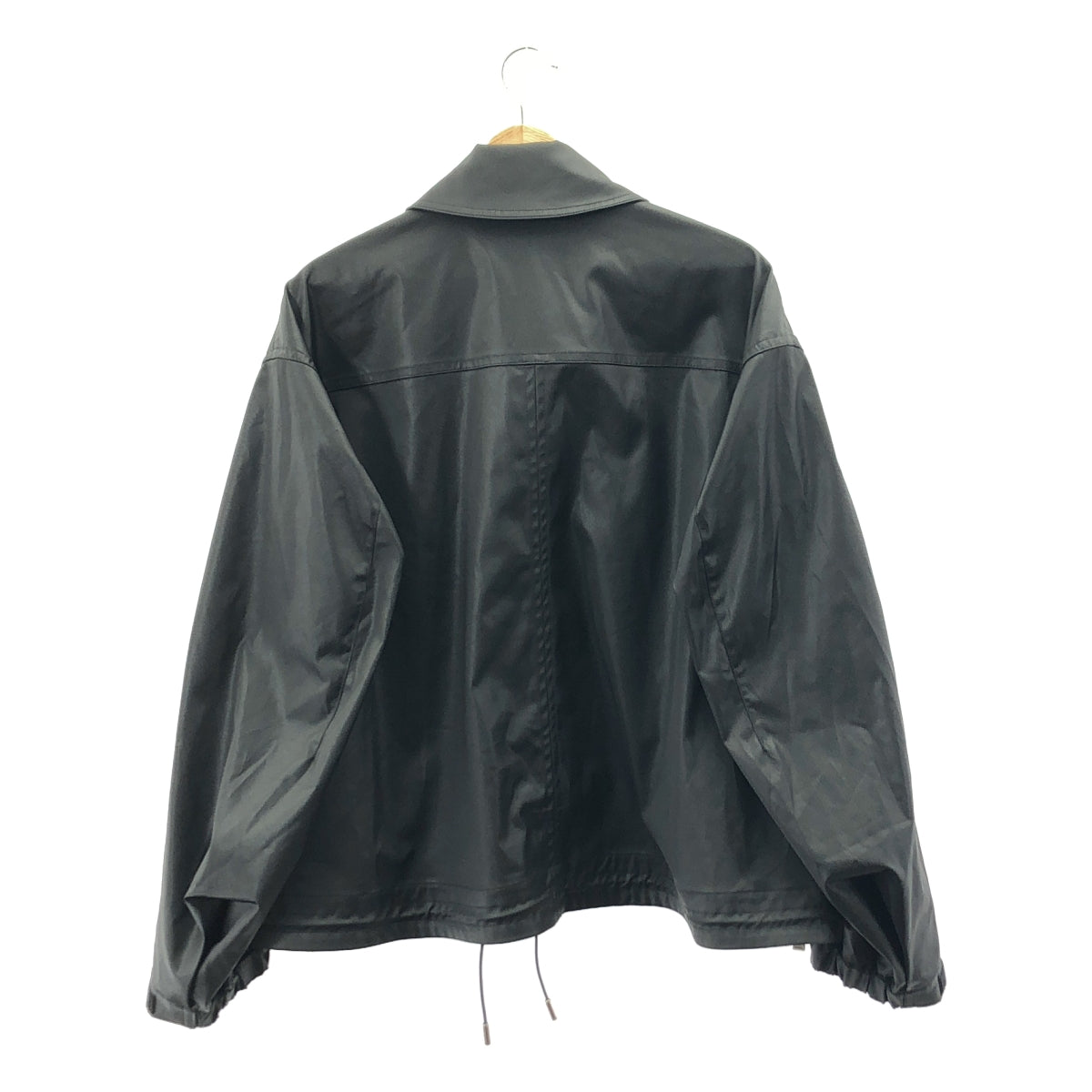 [狀況良好] Licht Bestreben | 2024 秋冬 |人造皮革側拉鍊開衩 CWU 外套 | SHOPBOP尺寸 2 |黑色|男士