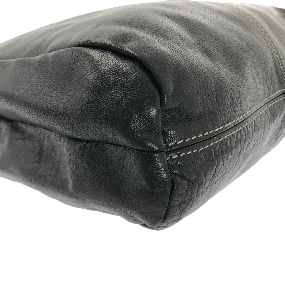 miu miu / 뮤 뮤 | 스티치 가죽 토트 백 |