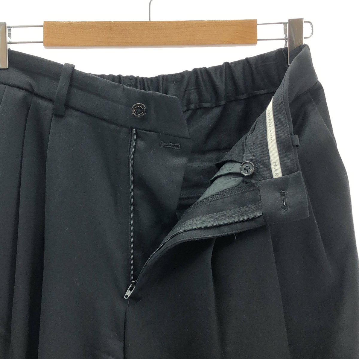 MARKAWARE / 마카웨어 | CASHMERE SATIN TRIPLE PLEATED WIDE TROUSERS 캐시미어 새틴 트리플 플리츠 와이드 팬츠 | 1 | 남성