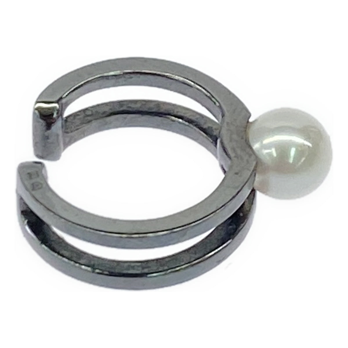 MIKIMOTO / 미키모토 | PASSIONNOIR 진주 이어 커프 | 블랙 / 화이트 | 여성