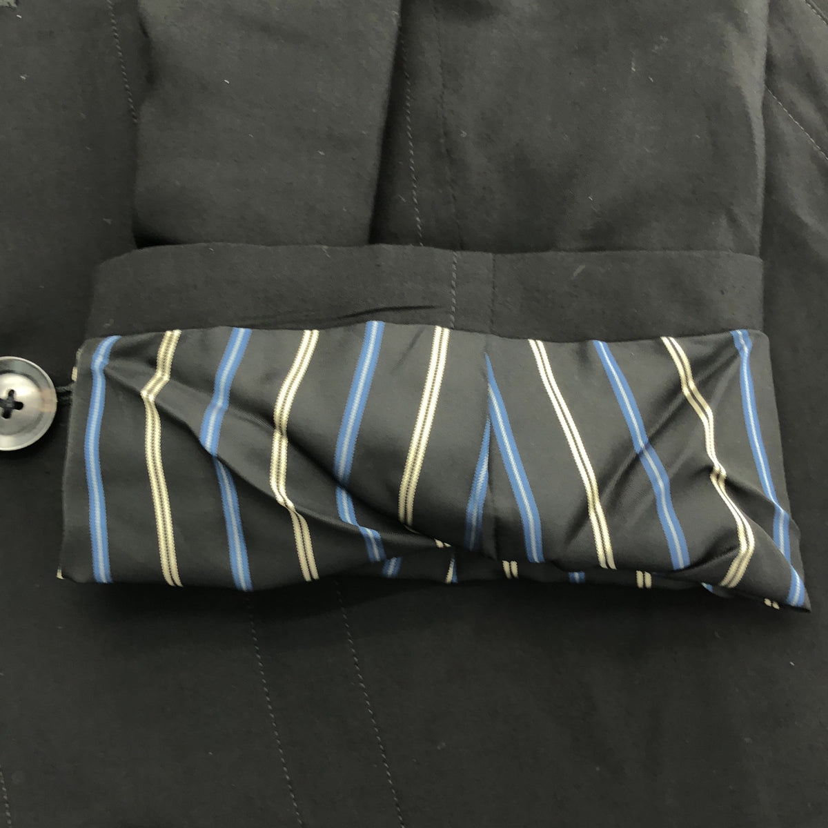 山本耀司 (YOHJI YAMAMOTO) 男裝 | 2022春夏系列 | 人造絲不對稱大衣 | 1碼 | 男士