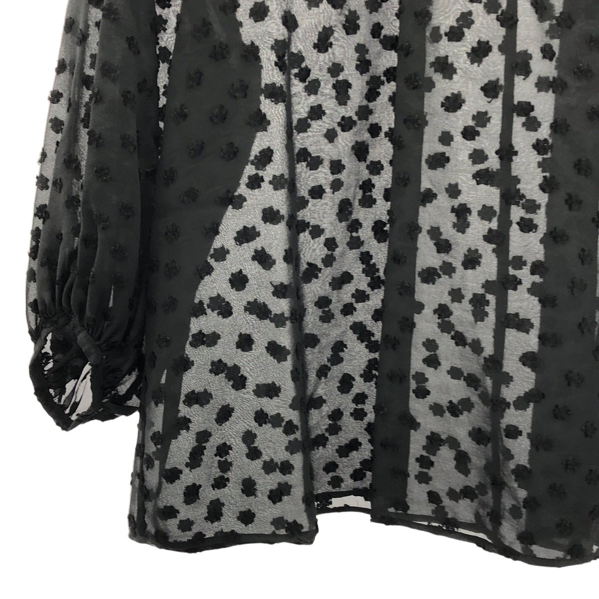 Tomorrowland BALLSEY | 2024SS | 圓點花朵提花寬鬆褶皺套頭衫 | 36 | 黑色 | 女款