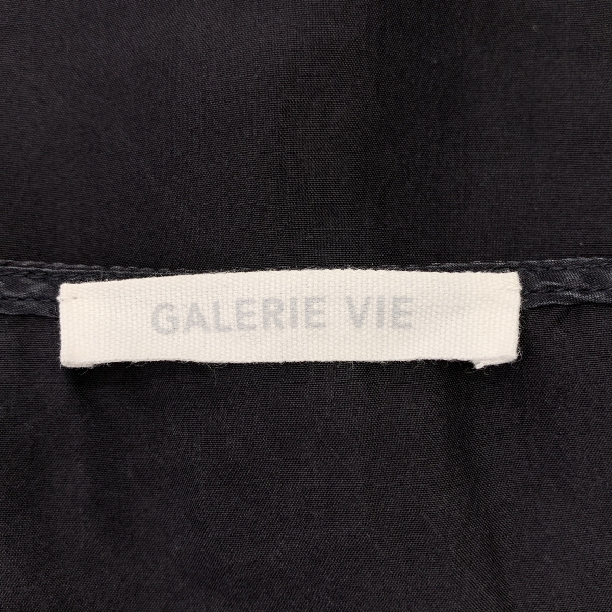 GALERIE VIE | 2024 秋冬 | 絲羽二重腰褶洋裝 | F | 炭灰色 | 女款