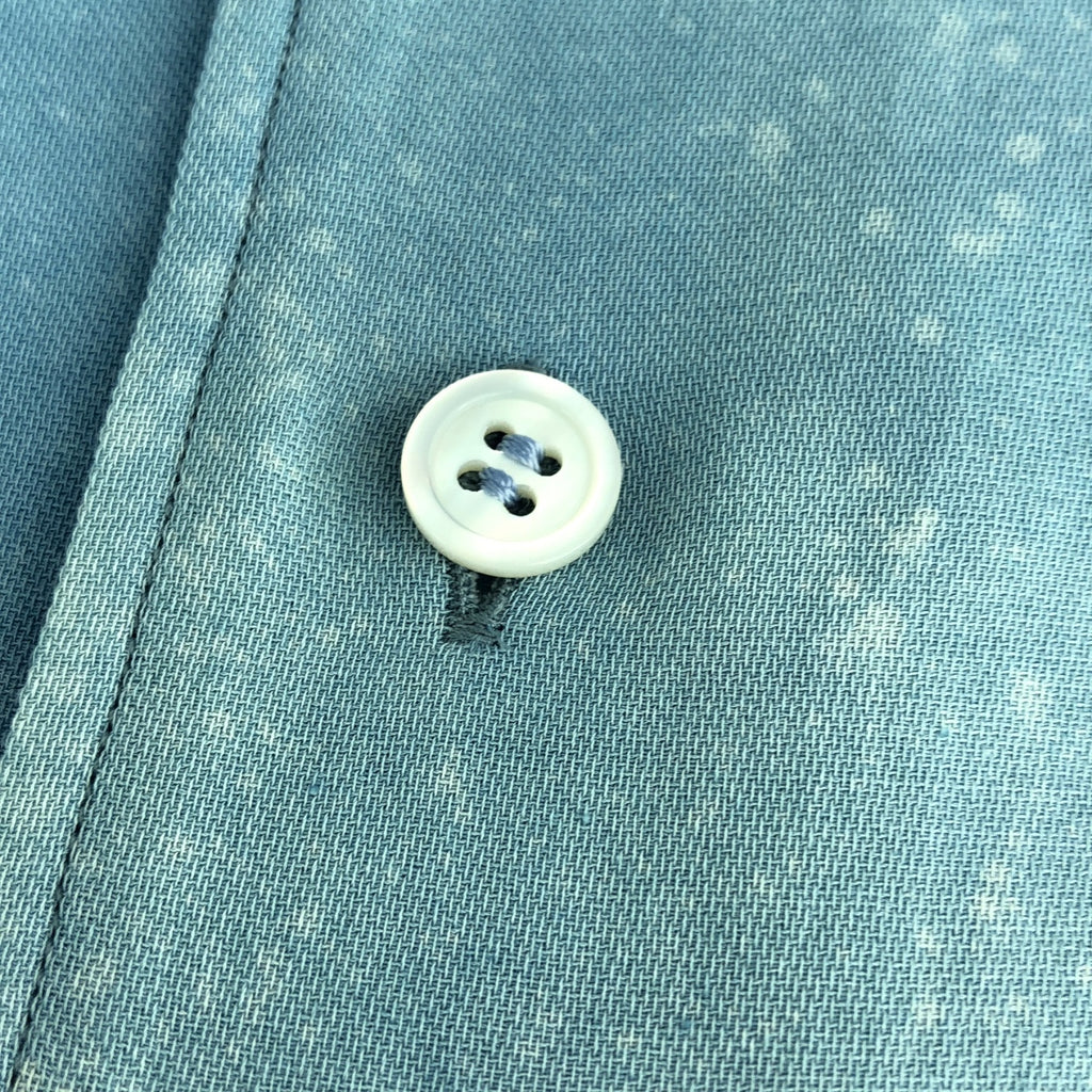 山內 | 靛藍染色棉質長袍與修身領襯衫 | 4 |