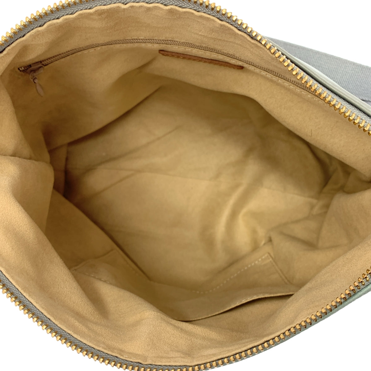 她的日程表 | 帶有標誌的雙向單肩包和 0 秒背包 |