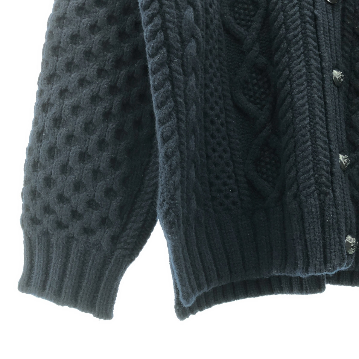 抽屜 | 羊毛羊絨毛皮袖電纜阿蘭針織開襟衫 |