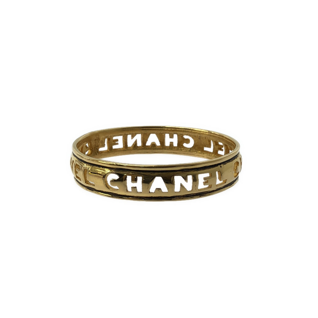 CHANEL / シャネル | ロゴ カットアウト バングル ブレスレット | ゴールド | レディース