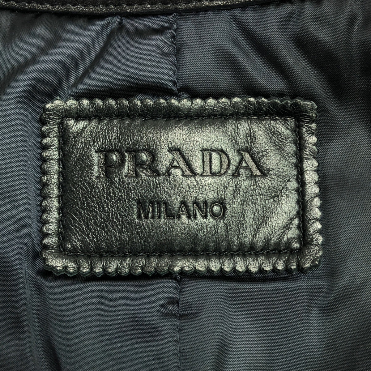 [品相良好] PRADA | 皮革邊飾皮草無領長外套 / 全襯裡 | 尺寸 40 | 深海軍藍/黑色 | 女款