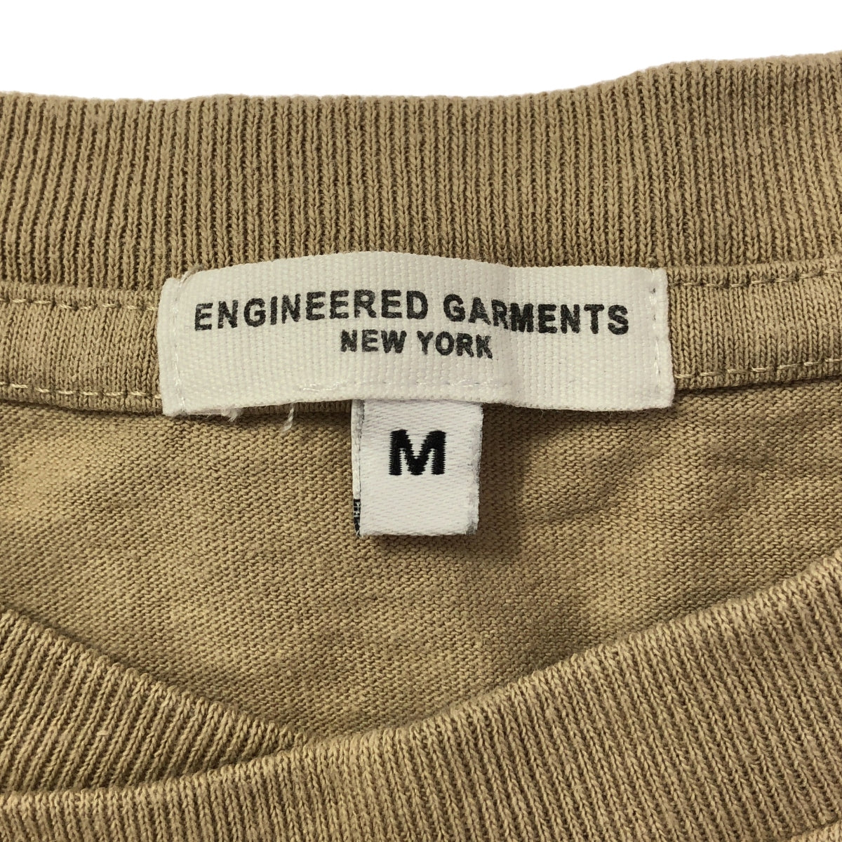 Engineered Garments / エンジニアドガーメンツ | ロゴ ポケット クルーネック Tシャツ カットソー | M | ベージュ | メンズ