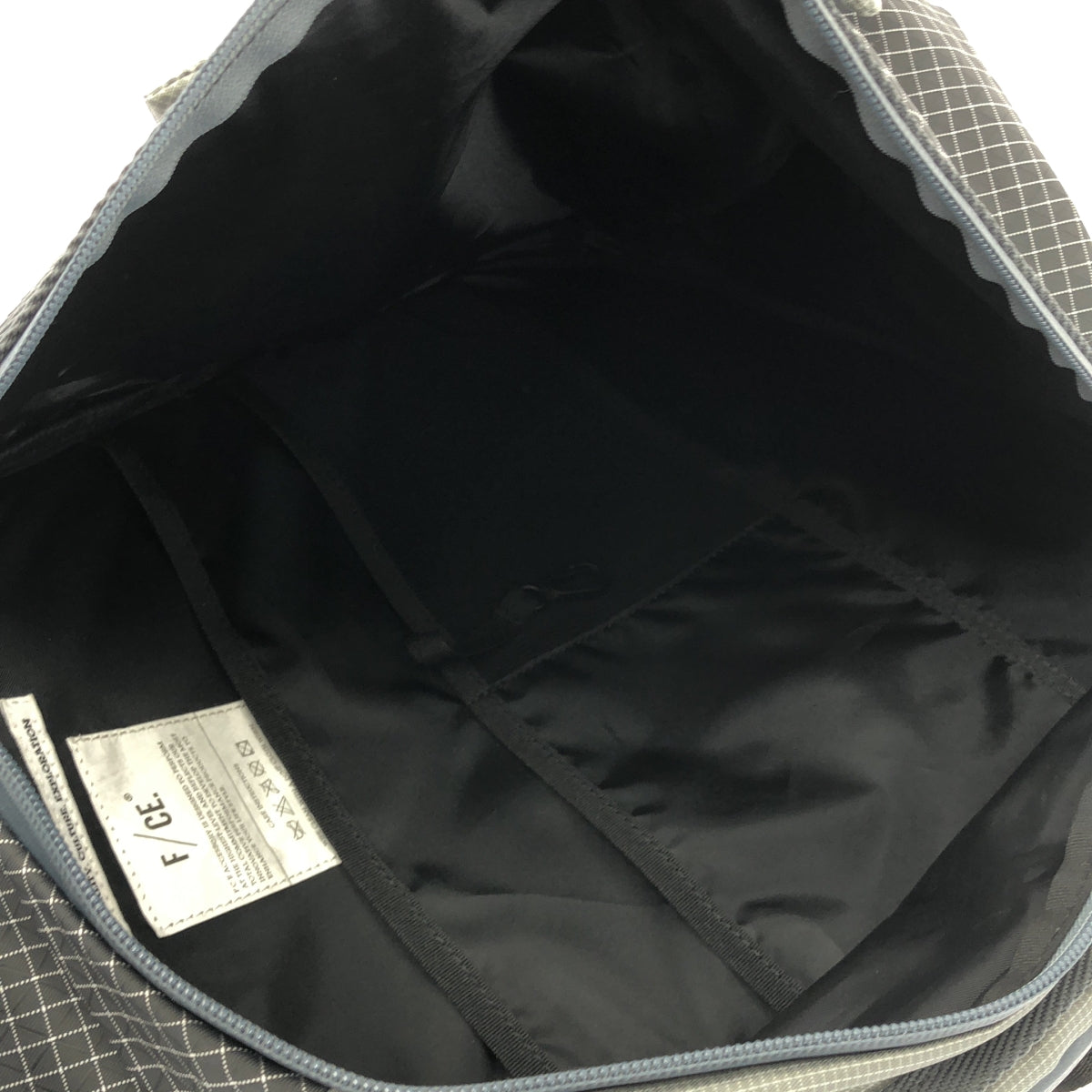 【미품】 F/CE. / 에프시이 | 3 POINTS SLINGER BAG / 스링거백