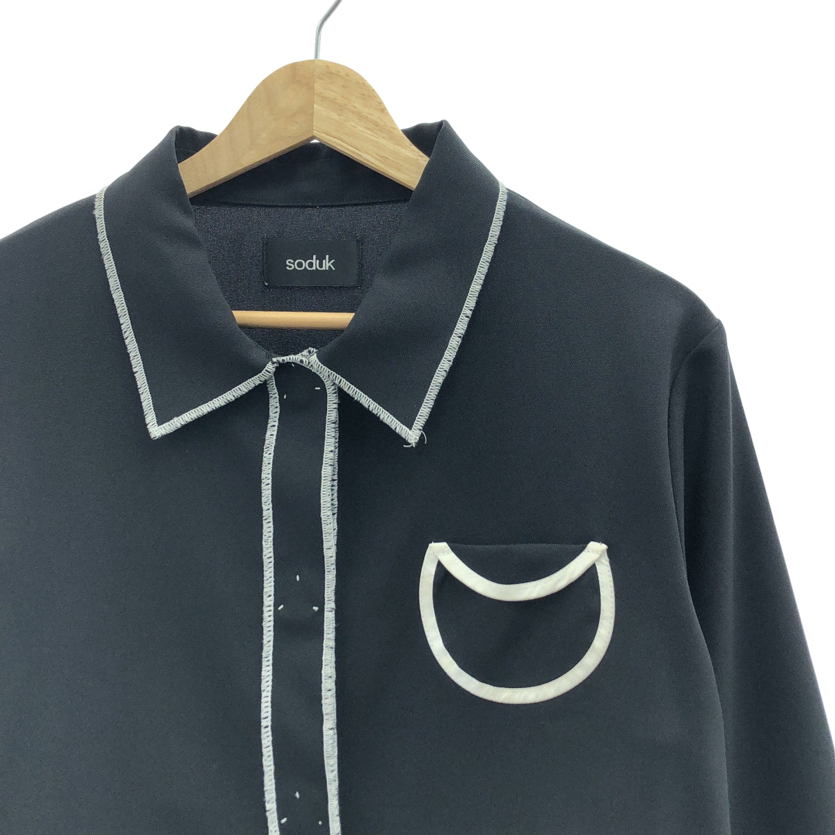 soduk / スドーク | circle pocket shirt サークルポケット シャツ | ブラック/ホワイト | レディース