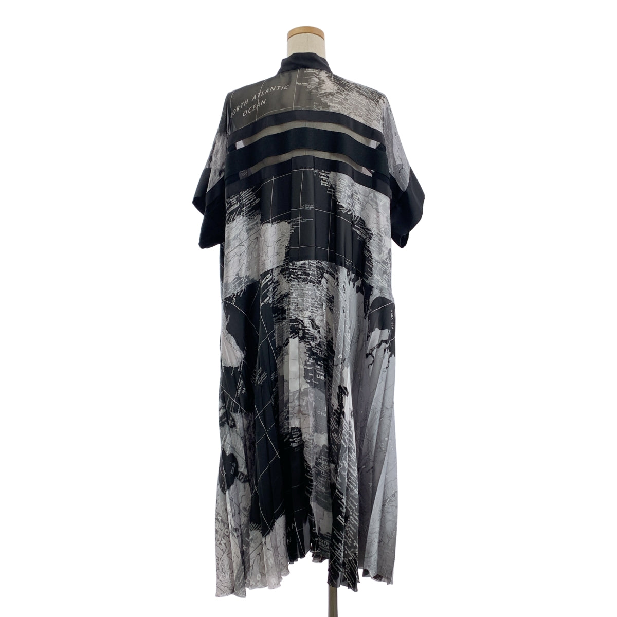 sacai / サカイ | WORLD MAP ワールドマップ / プリーツ プリント ロングワンピース | 1 |