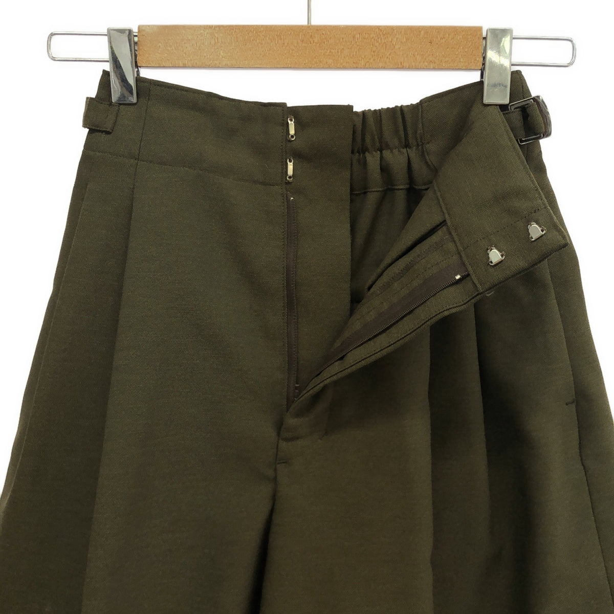 [狀況良好] anplegant / amplegant |雙調節2褶軍褲| 1 |卡其色 |女性的