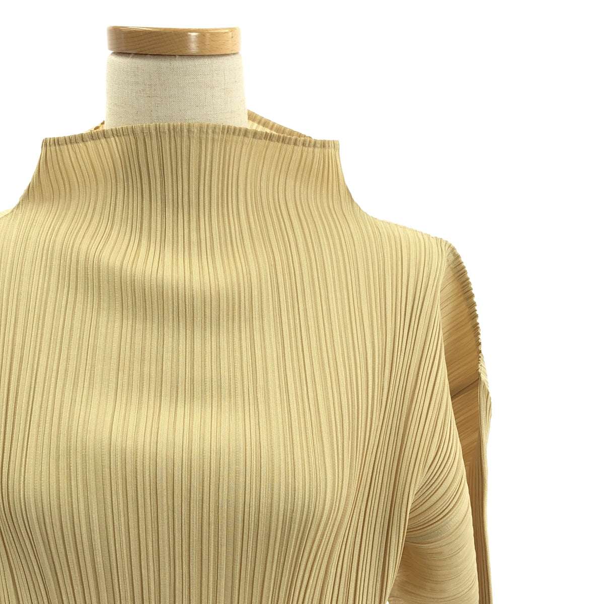 PLEATS PLEASE ISSEY MIYAKE / プリーツプリーズイッセイミヤケ | ハイネック プルオーバー トップス | 3 | ベージュ | レディース