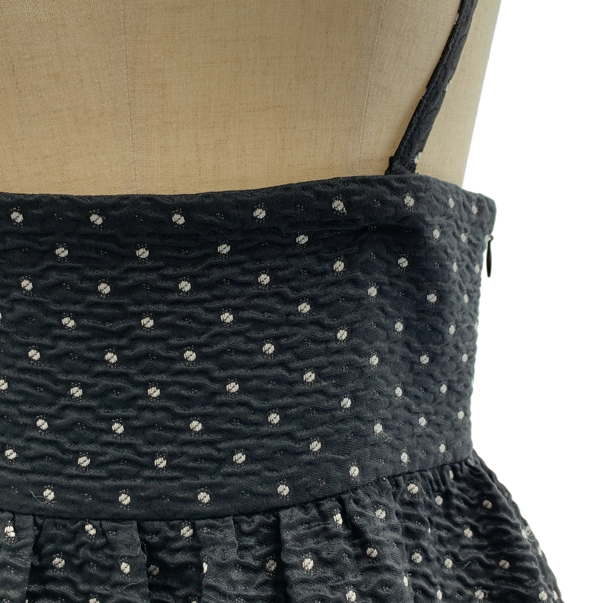 Bluelea / 불레아 | Dot Jacquard suspenders skirt 자카드 멜빵 스커트 | S | 여성