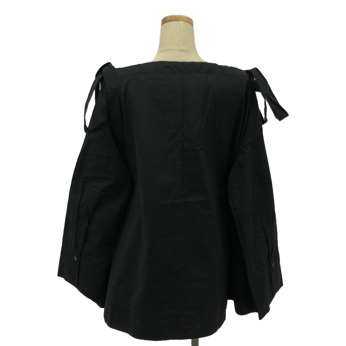 EVA MANN | Off-the-shoulder side ribbon blouse | Black | Women's