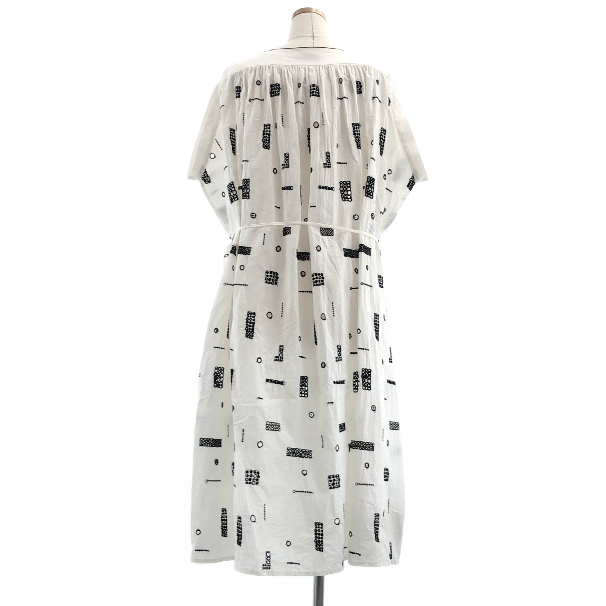mina perhonen | 2019 春夏 | 棉絲刺繡洋裝 | 38 碼 | 女款