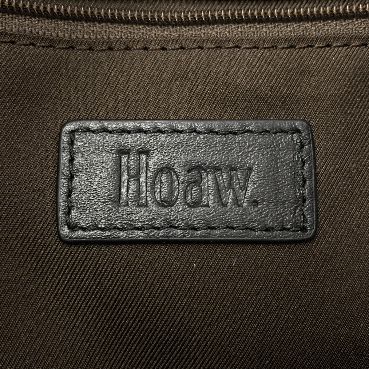 [狀況極佳] Hoaw。皮革翻蓋波士頓包 | 黑色 | 女款