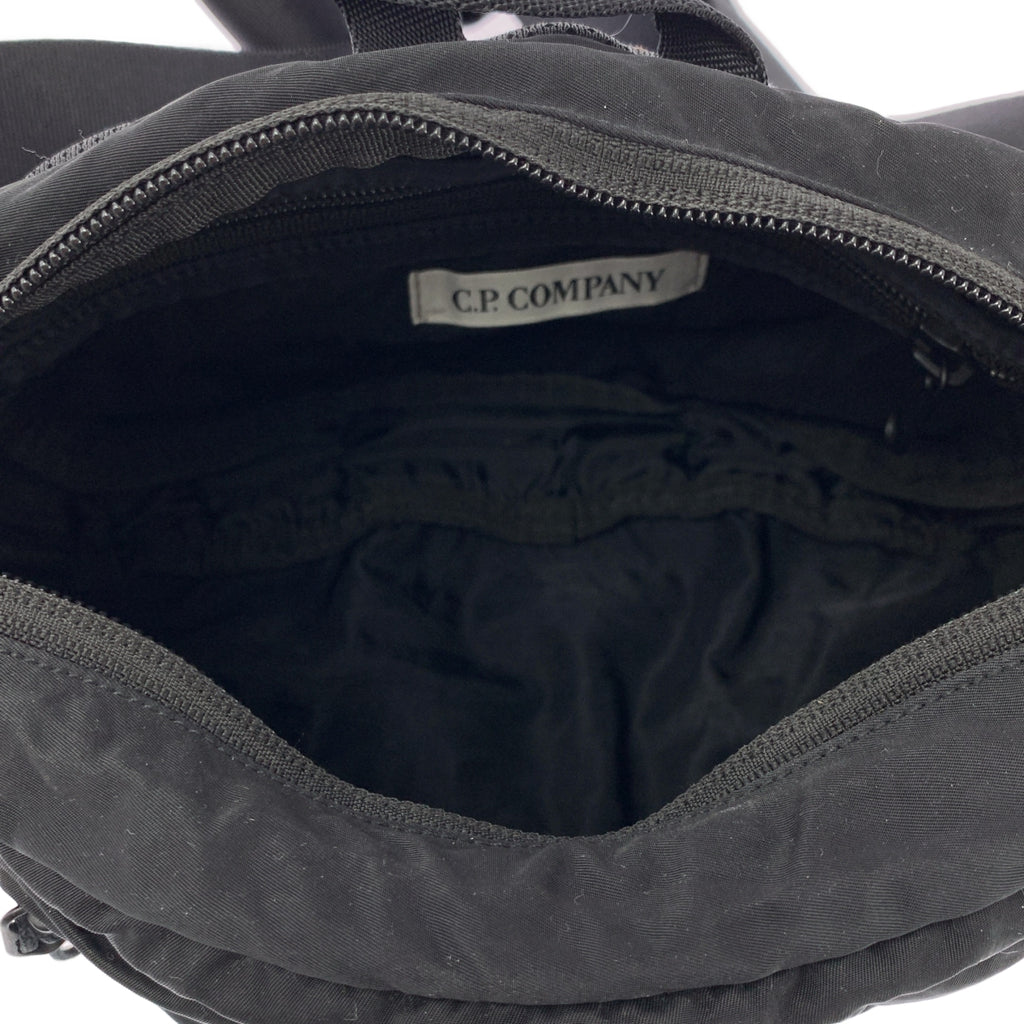 CP COMPANY / 씨피 컴퍼니 | NYLON B CROSSBODY PACK 바디팩 가방 |